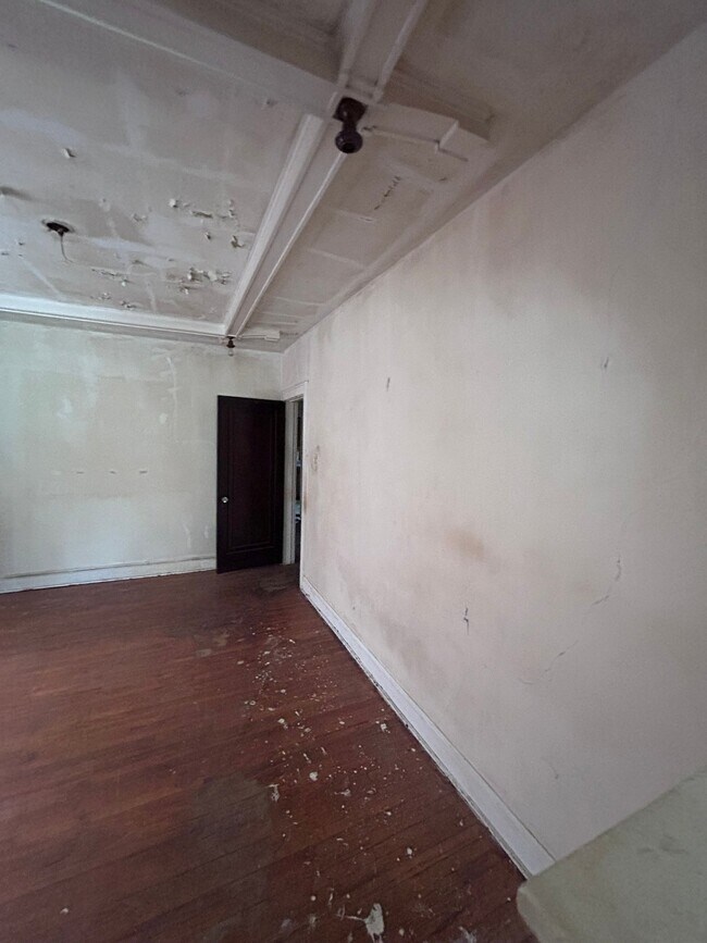 Building Photo - 5124 Northland Ave
