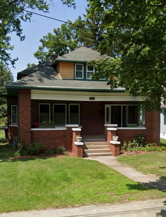 Primary Photo - Spacious 4-Bedroom Home with Fenced Yard &...