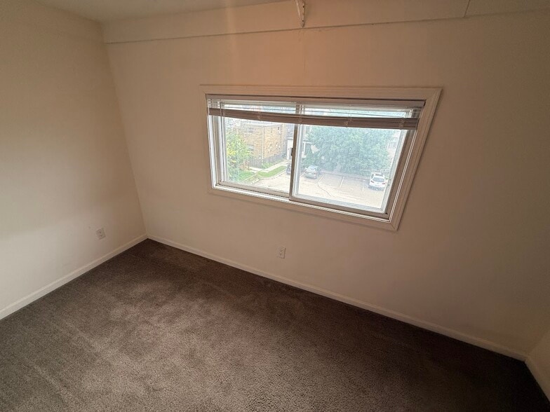 Building Photo - 309 W Doty St