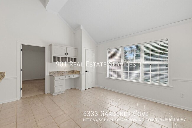 Building Photo - 6333 Gardener Cove
