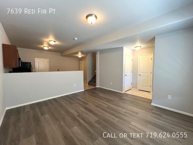 Building Photo - Contemporary, light-filled townhouse avail...