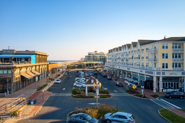 Building Photo - 119 Avery Ave