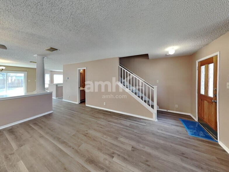 Building Photo - 769 Willow Crossing