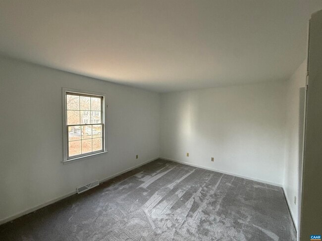 Building Photo - 1664 Redington Ln