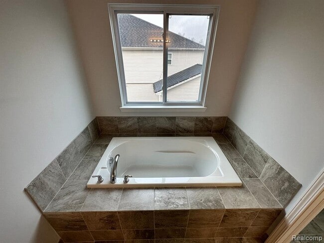 Building Photo - 55810 Worlington Ln
