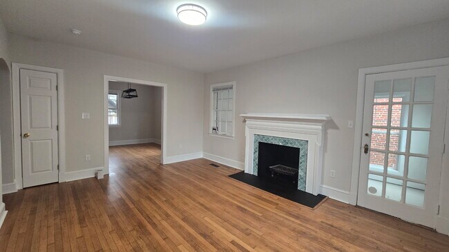 Building Photo - 4418 Cutshaw Ave