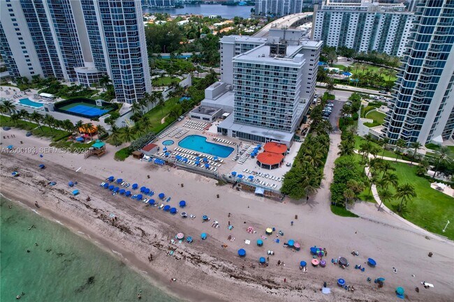 Building Photo - 19201 Collins Ave