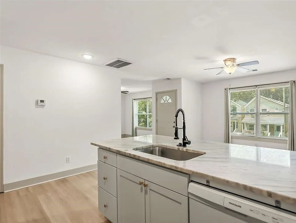 Kitchen/Dining/Living - 1714 Le Grand St