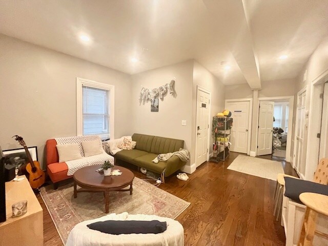 Building Photo - 1566 Tremont St