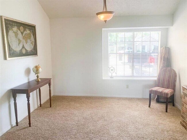 Building Photo - 21634 Park Bend Dr