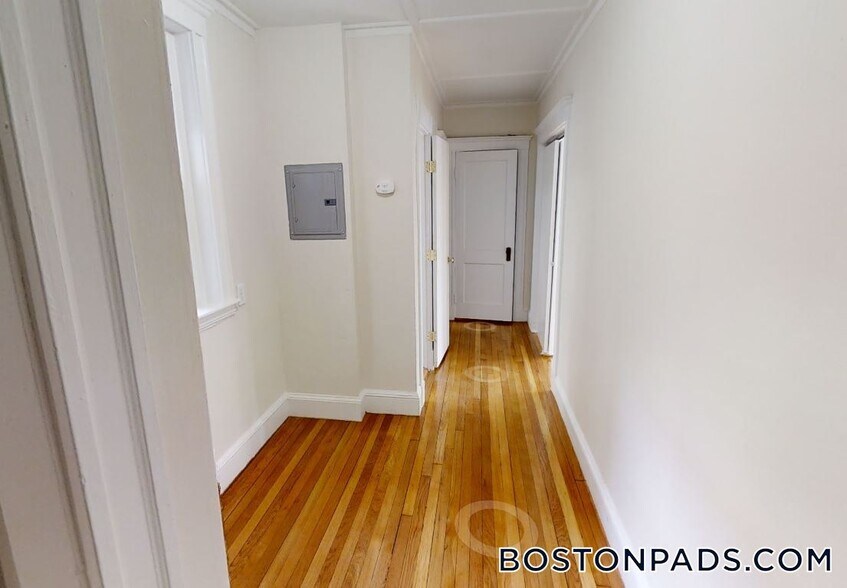 Building Photo - 1179 Boylston St