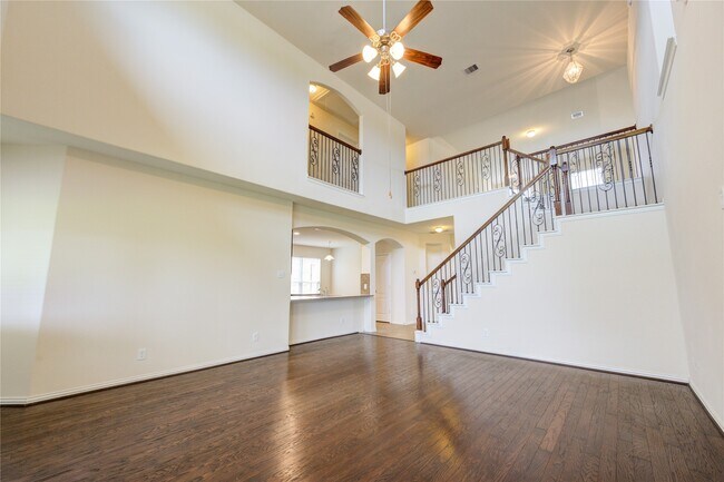 Building Photo - 16 Rose Desert Ct