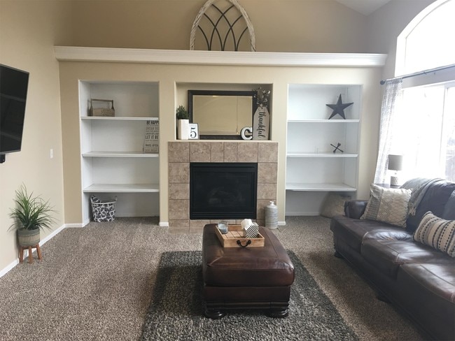 Building Photo - 8781 Royal Melbourne Cir