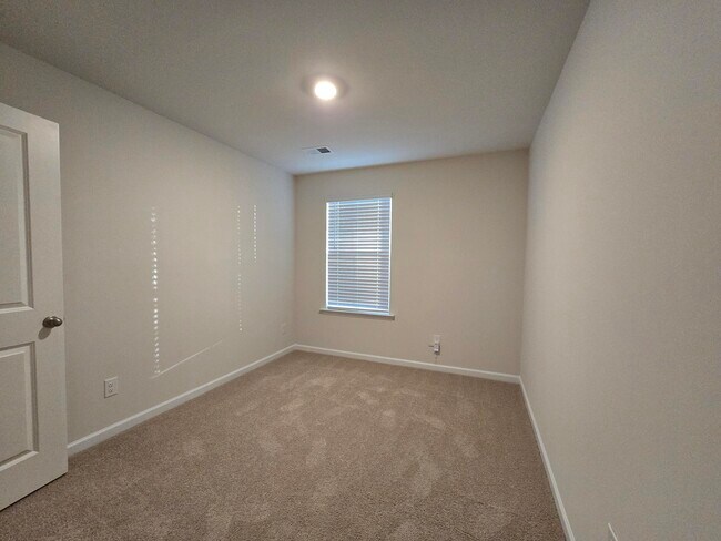 Building Photo - 162 Wall St