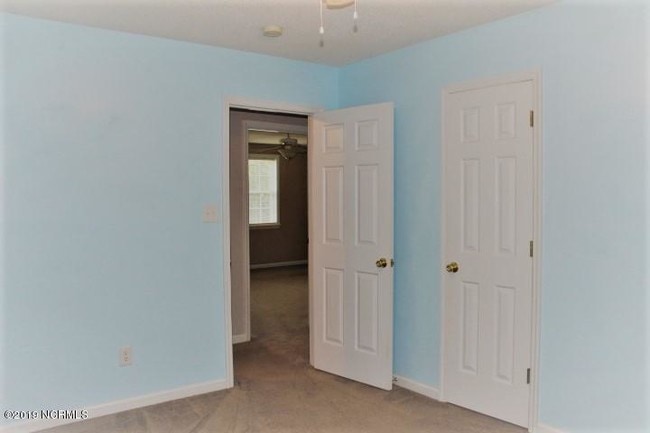 Building Photo - 110 Dunhill Ct