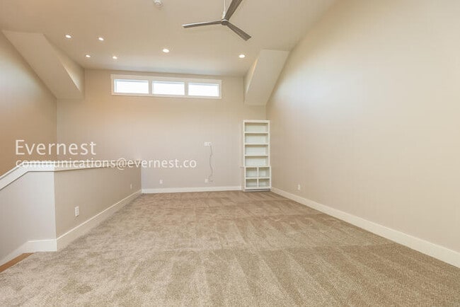 Building Photo - 220 Croleywood Ln