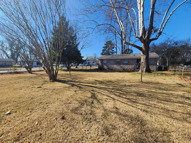 Building Photo - 100 Blenden Dr