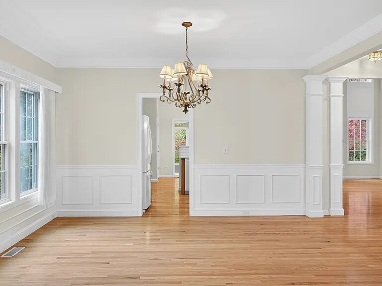 Building Photo - 40 Miller's Joist