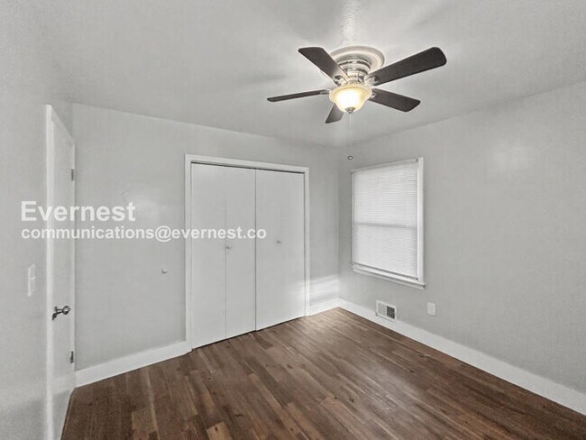Building Photo - PROMO: Get $500 OFF first months rent when the lease today! / 3 Bed, 1.5 Bath Home with Fenced Ya...