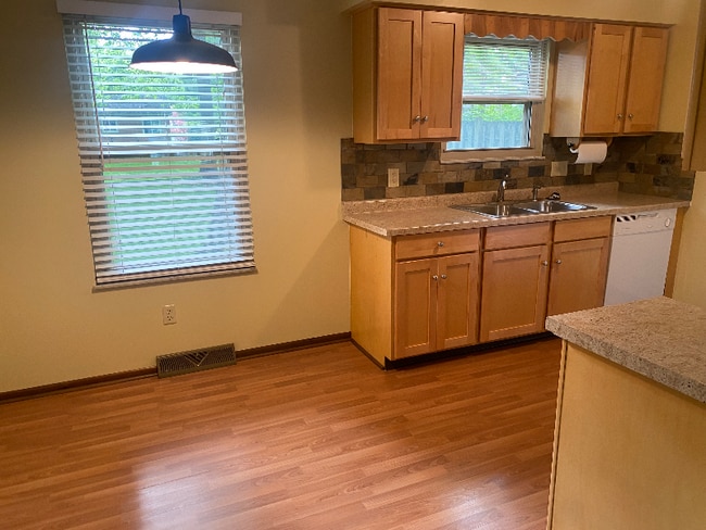 Building Photo - 4219 Woodpark Dr