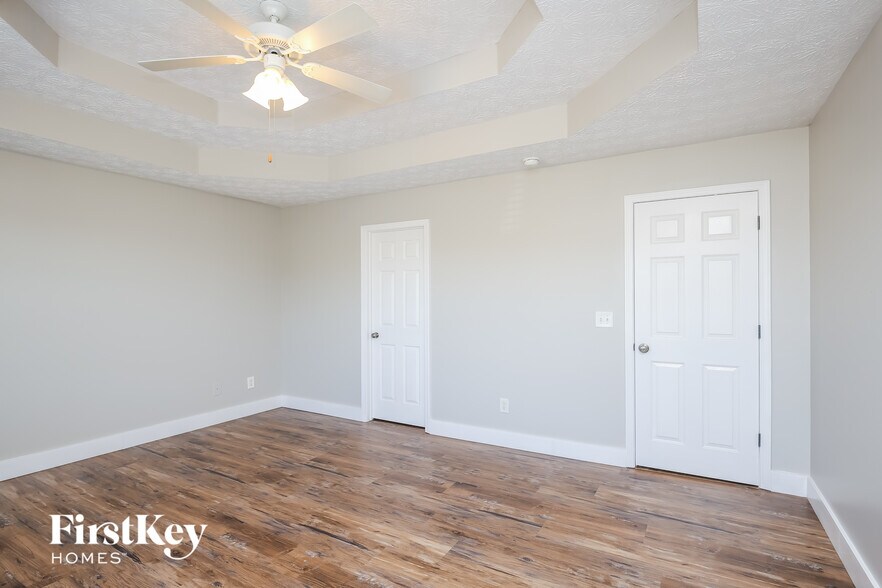 Building Photo - 4501 Waterman Dr