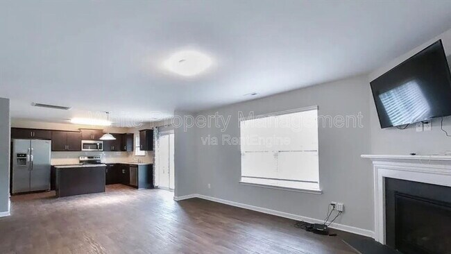 Building Photo - 1525 Lilly Springs Pl