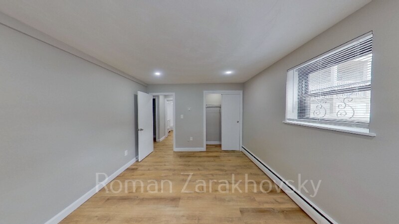 Building Photo - 39 Shepard St