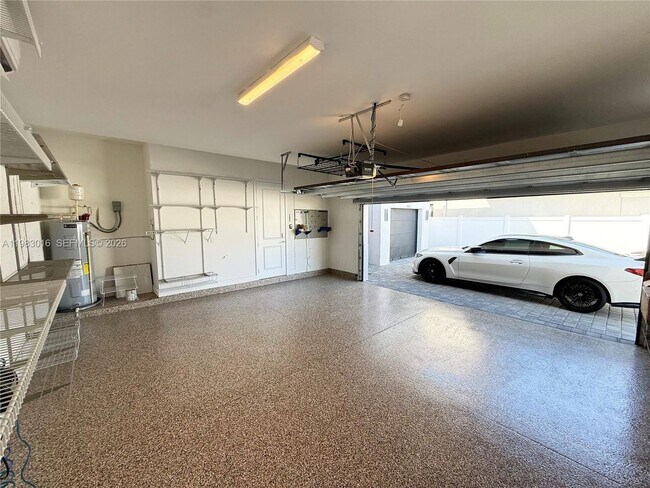 Building Photo - 17410 SW 46th St