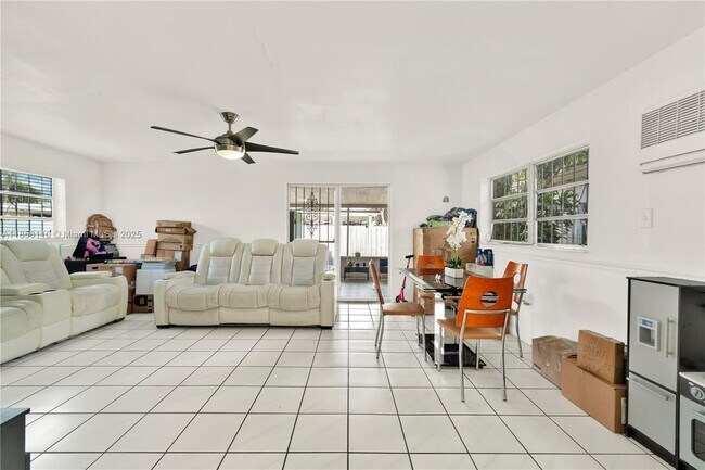 Building Photo - 3510 SW 90th Ave