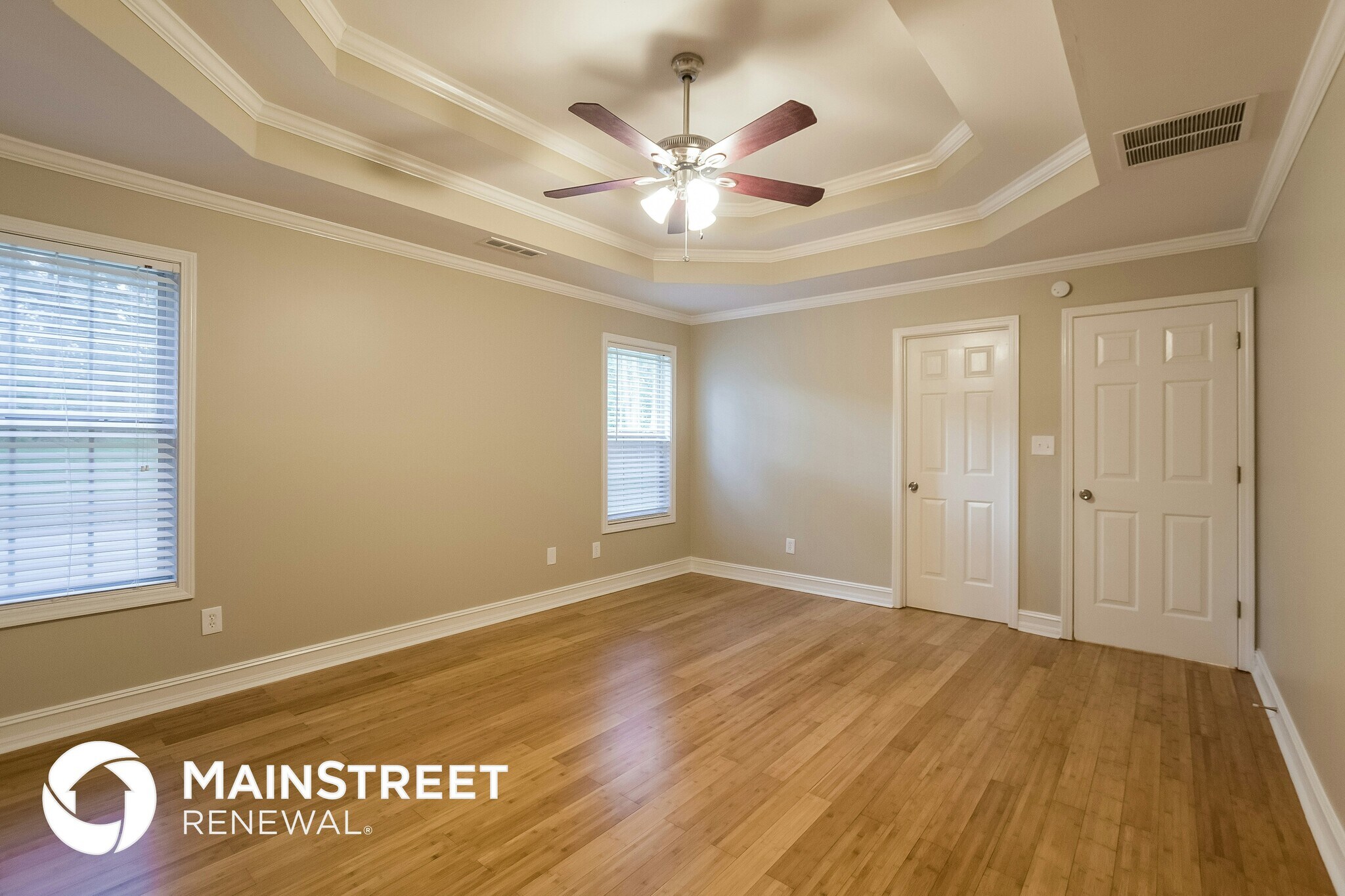 Building Photo - 1059 Olive Dr