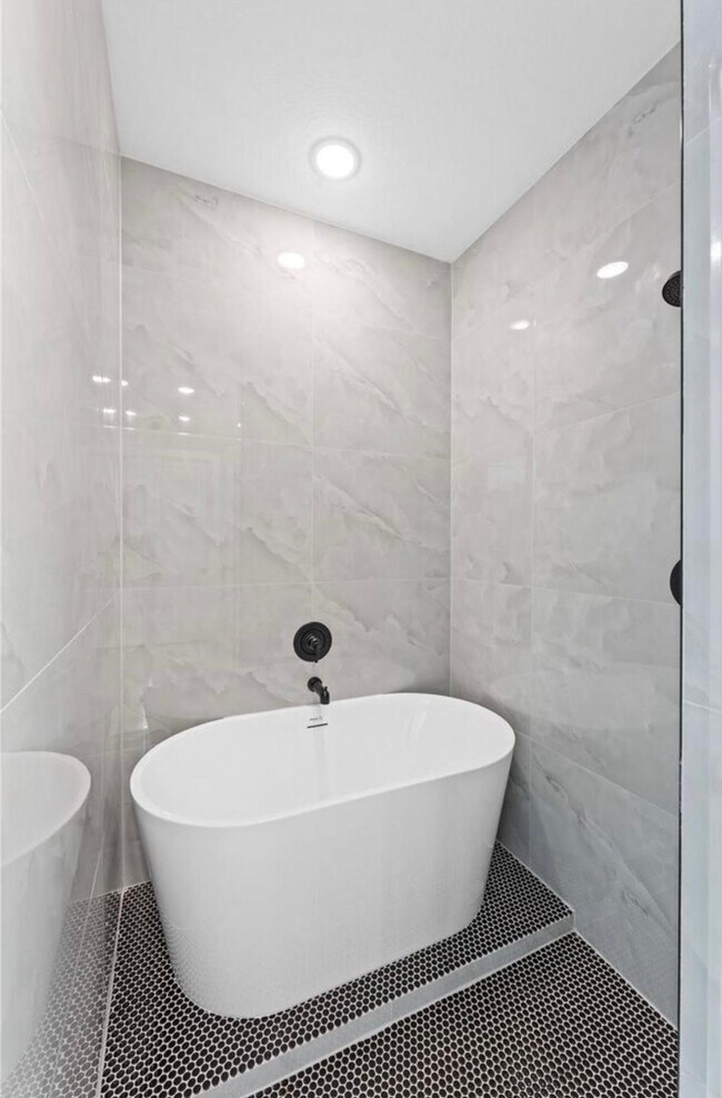 Building Photo - 2606 Liguria Ln