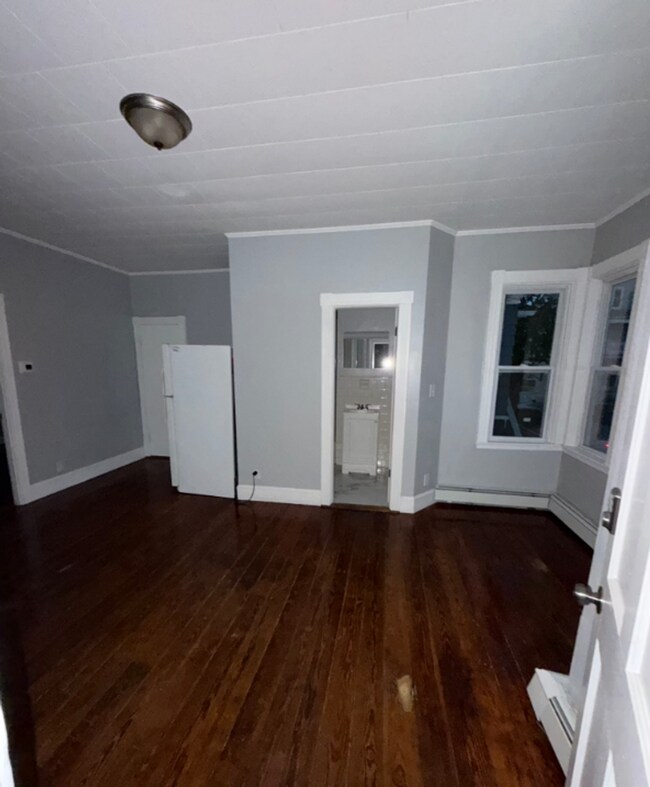 Building Photo - 1879 N Main St