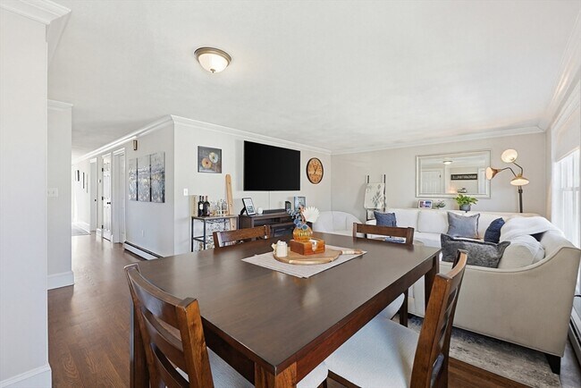 Building Photo - 48 Calumet St