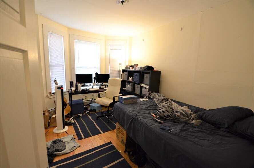 Building Photo - 37 Brookline St