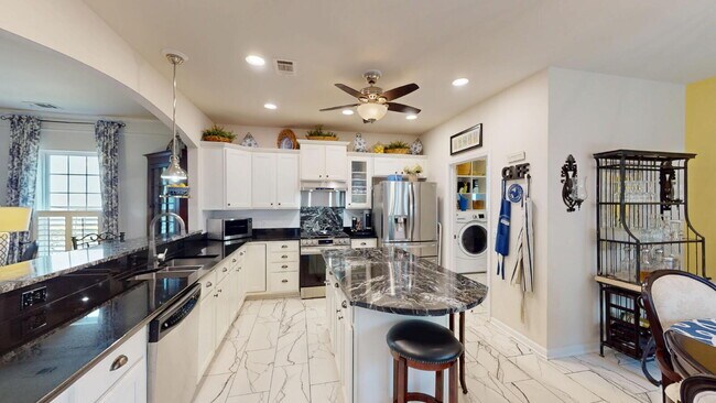 Building Photo - Charming Sun City Retreat, Availale Now for Rent