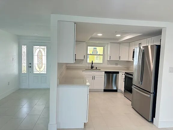 Building Photo - 5401 Leeward Ln