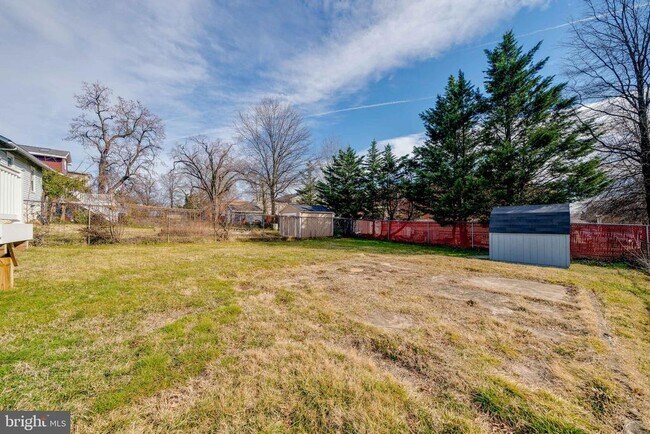 Building Photo - 4305 Oglethorpe St