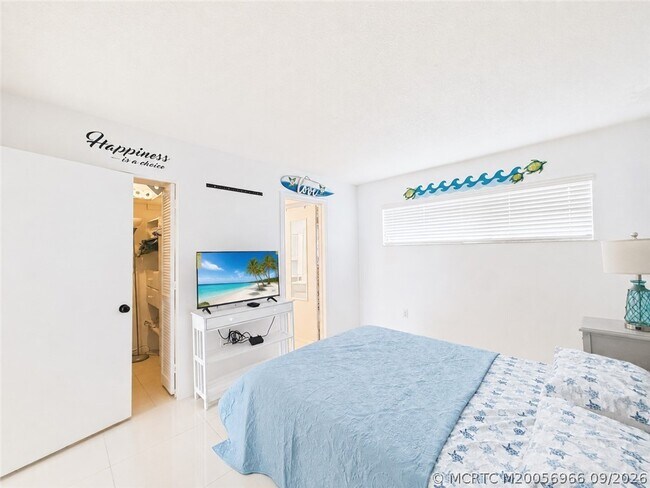 Building Photo - 11000 S Ocean Dr