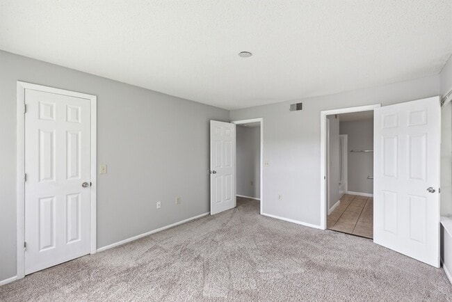 Building Photo - 1229 Bermuda Lakes Ln