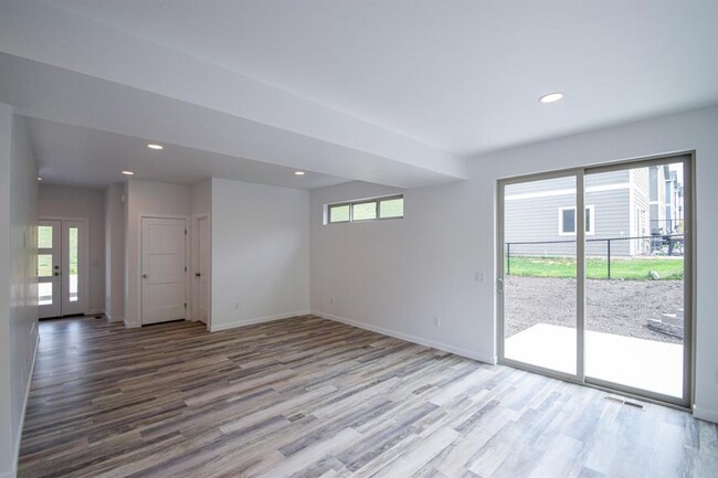 Building Photo - New South Hills Duplex Stunner!