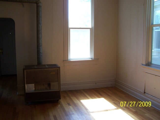 Building Photo - 316 Adams Ln