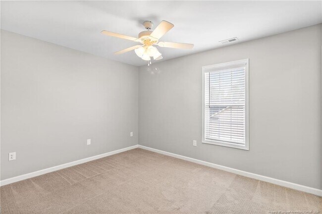 Building Photo - 118 Newport Ct