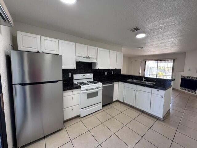 Building Photo - 45450 Sunrise Ln