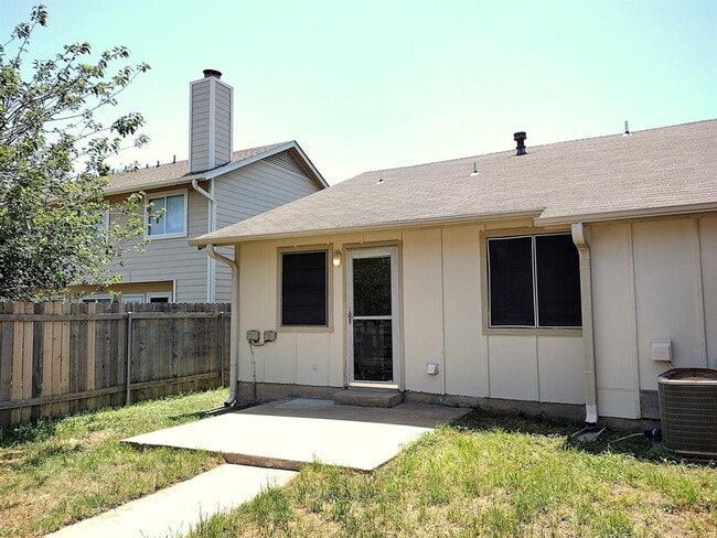 Building Photo - 1620 W Braker Ln