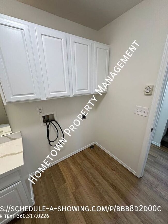 Building Photo - 223 Mill Rd SE