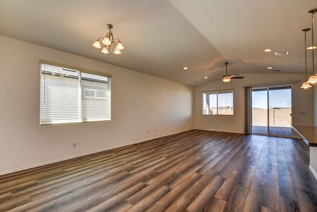 Building Photo - Beautiful home in Saddlewood