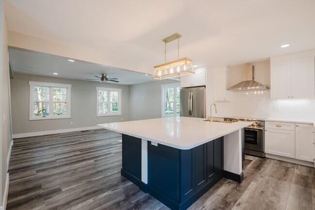 Building Photo - Secluded Four Bedroom Home on Seven Acres in Midway Farms!