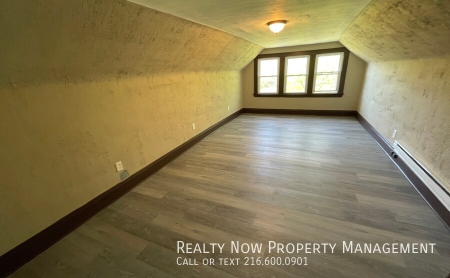 Building Photo - 1637 Coventry Rd