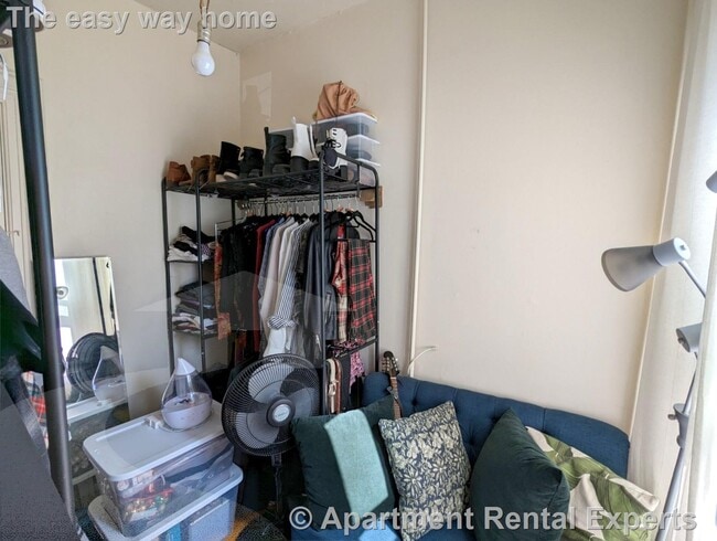 Building Photo - 8 Evergreen Square