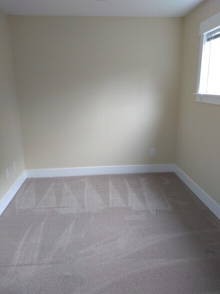 Building Photo - 9020 18th Ave SW